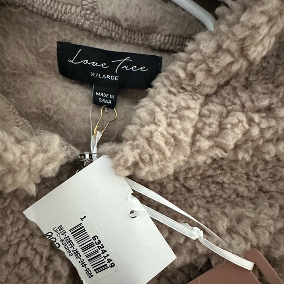 NWT X-large - Picture 3 of 3